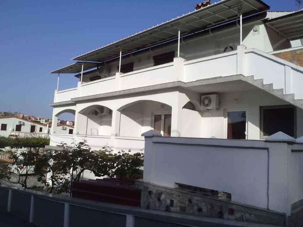 Apartment Lopar 10 Buitenkant foto